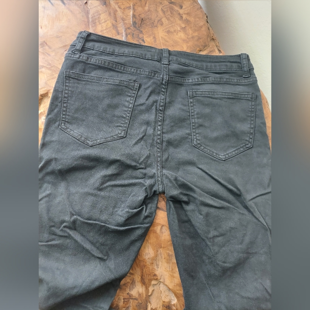 SOLD Black Ripped Skinny Jeans - Picture 7 of 9